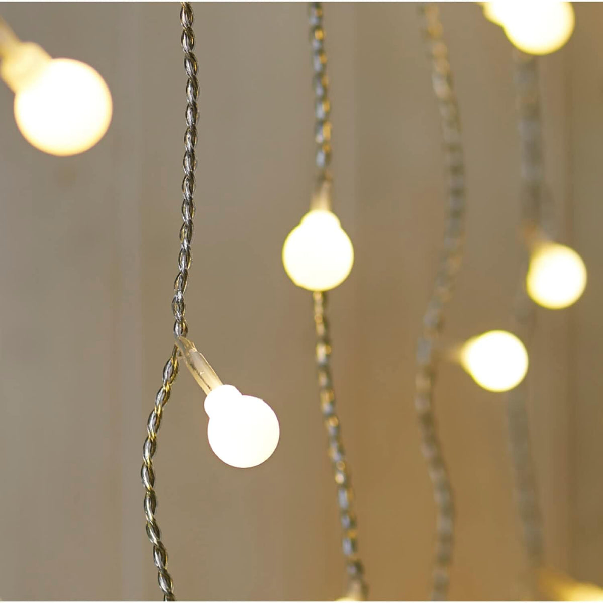 96 LED Globe Curtain Lights